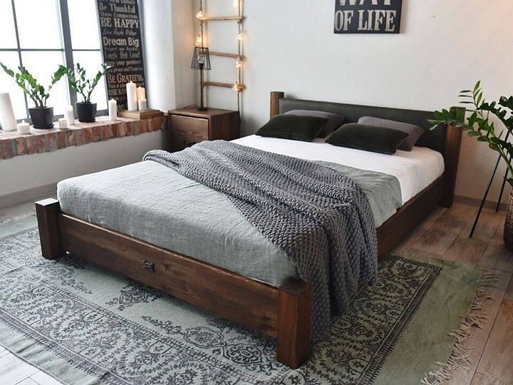 Мягкая или деревянная – какую кровать выбрать в спальню?